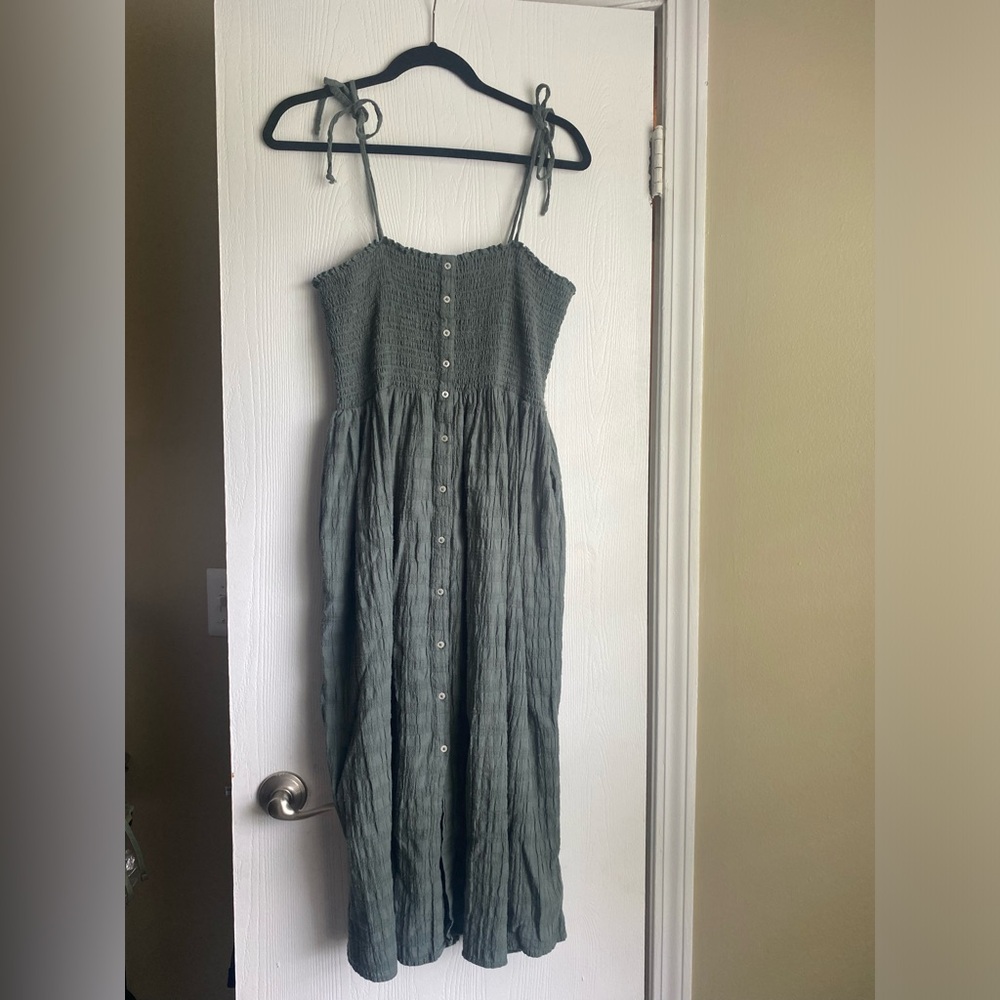 Aerie smoked olive green button up midi dress.